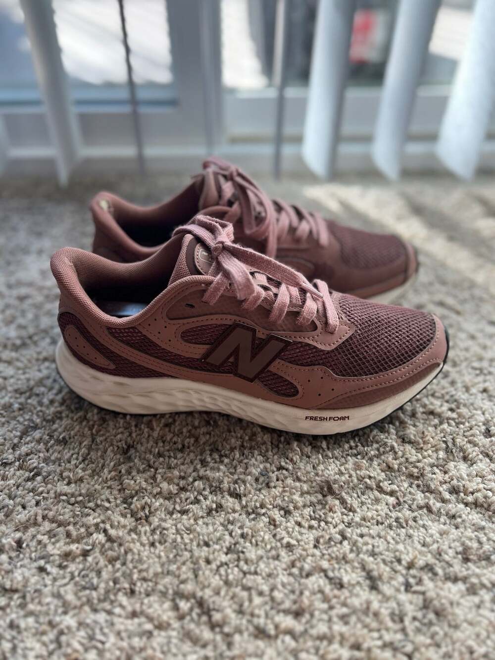 New Balance Fresh Foam Arishi V4 Tiralux Running Shoes Women’s Size 9.5